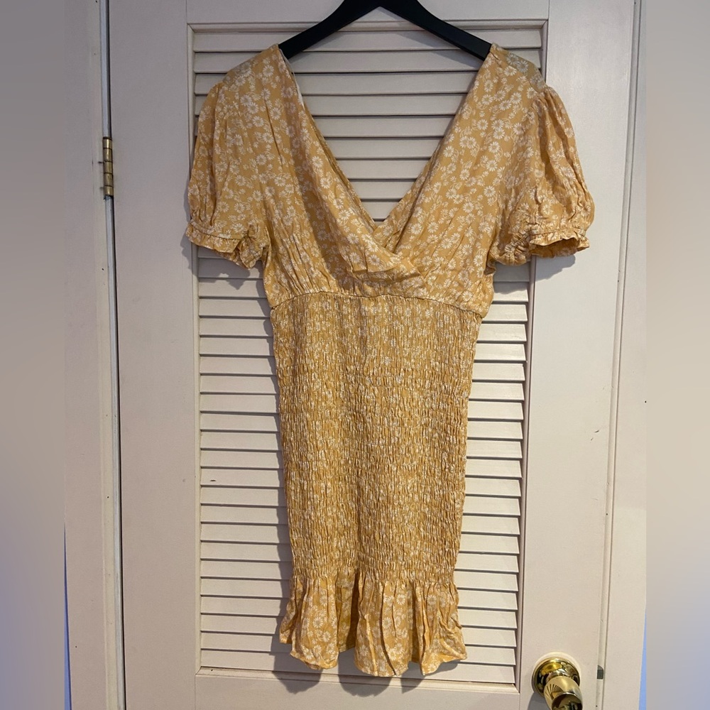Urban Outfitters x Lumiere NWT Orange Floral Smocked Mini Dress Size Medium